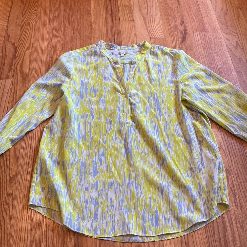 Lovers + Friends Blue and green patterned long sleeve blouse size large